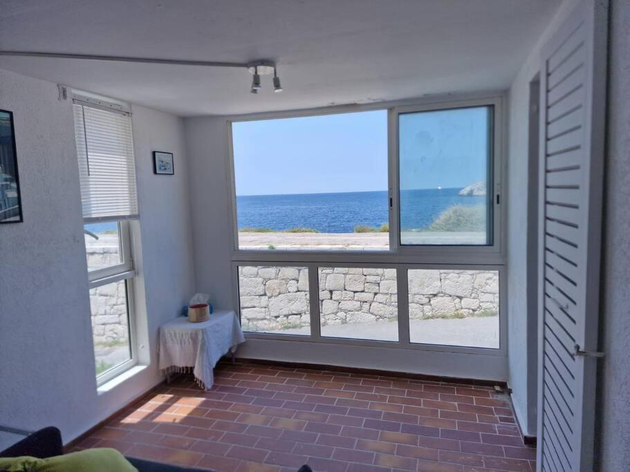 Une Parenthese Au Frioul Marseille Exterior photo